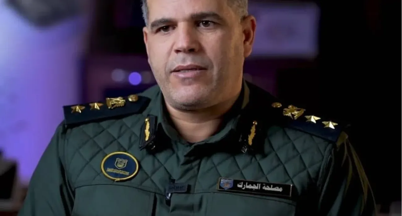 425549b3 d46d 40d6 b6f0 24b5b2ff88aa 7b47adfc 9b040fb8