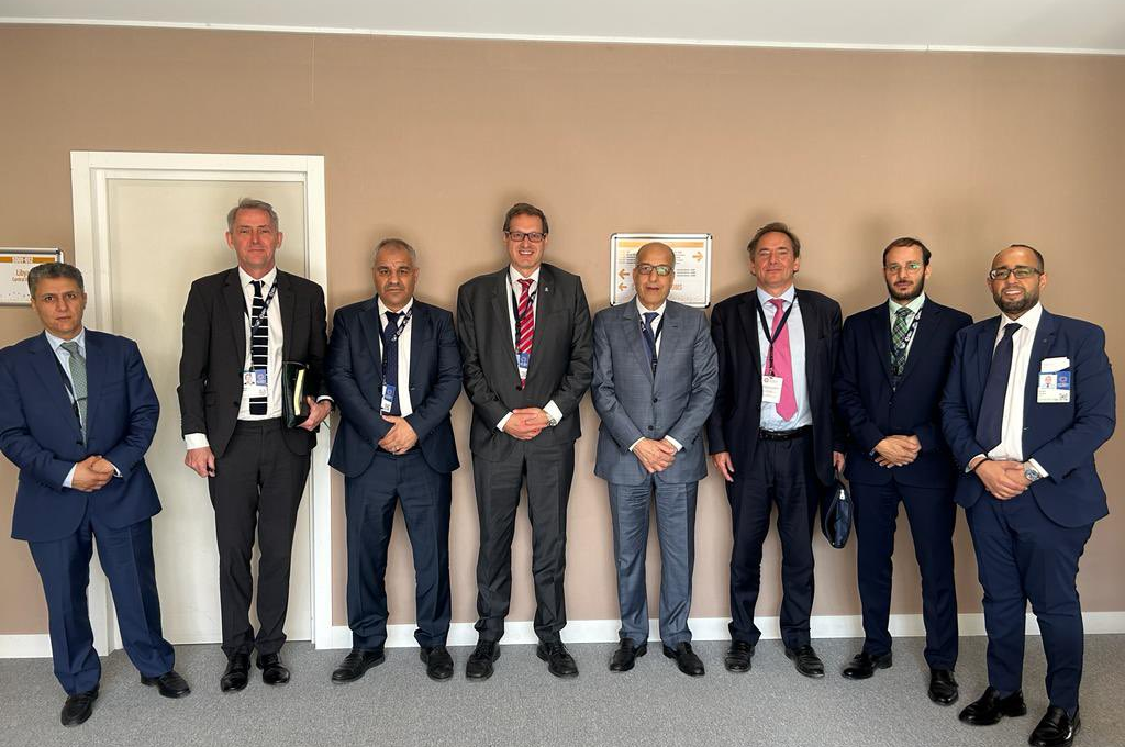 F8E1iI7WYAAOtzL 65a53819