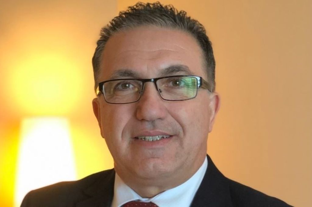 F40686B2 4E47 48F0 B55F 42C2719BC33A 69e15713