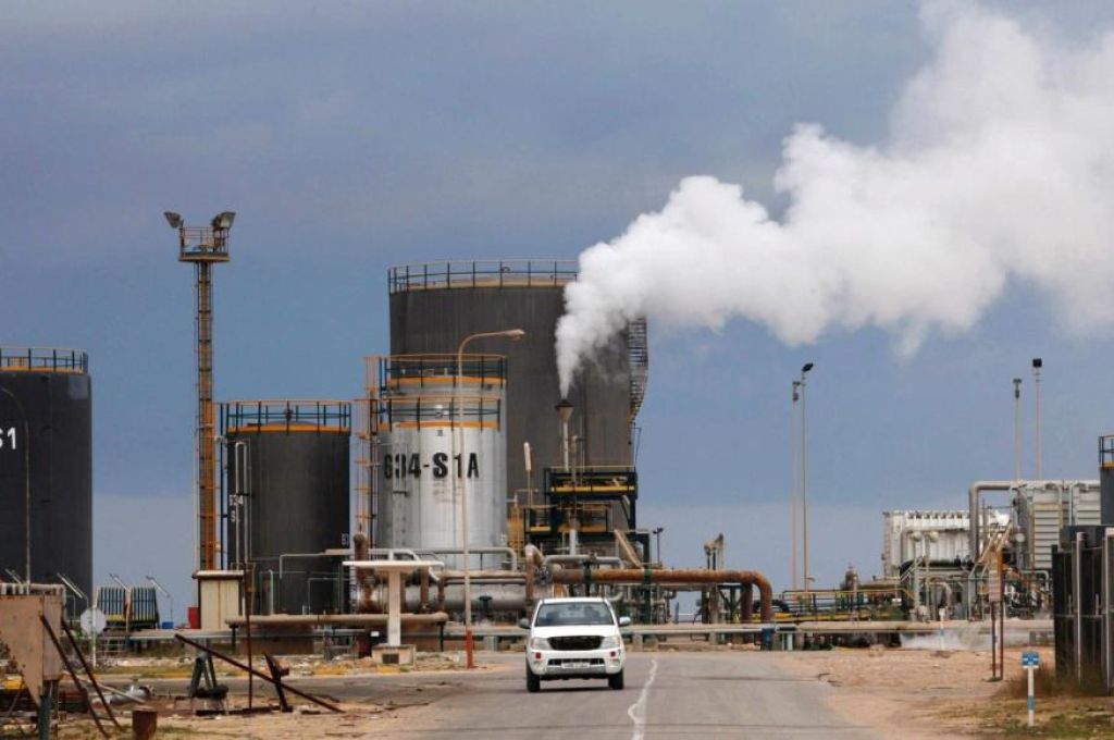 AD5249B7 10CC 4B25 A42F ACEF1E255360 d641c16d