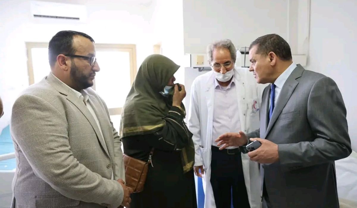 "الدبيبة" يؤكد على أن وزارة الصحة ستتولى متابعة أوضاع المصابين في انفجار بنت بيه وايفاد من تتطلب حالته العلاج بالخارج