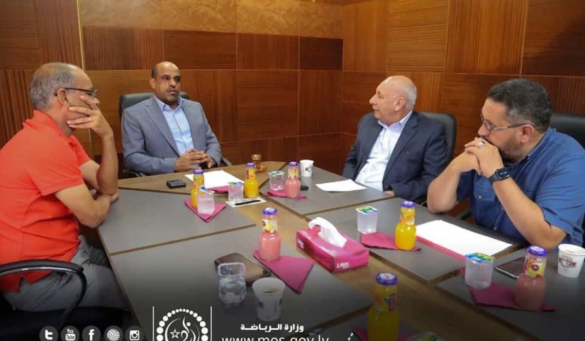 "الجويني" يبحث مع جهاز تنمية المركز الإدارية المشاريع المتوقفة بالوزارة