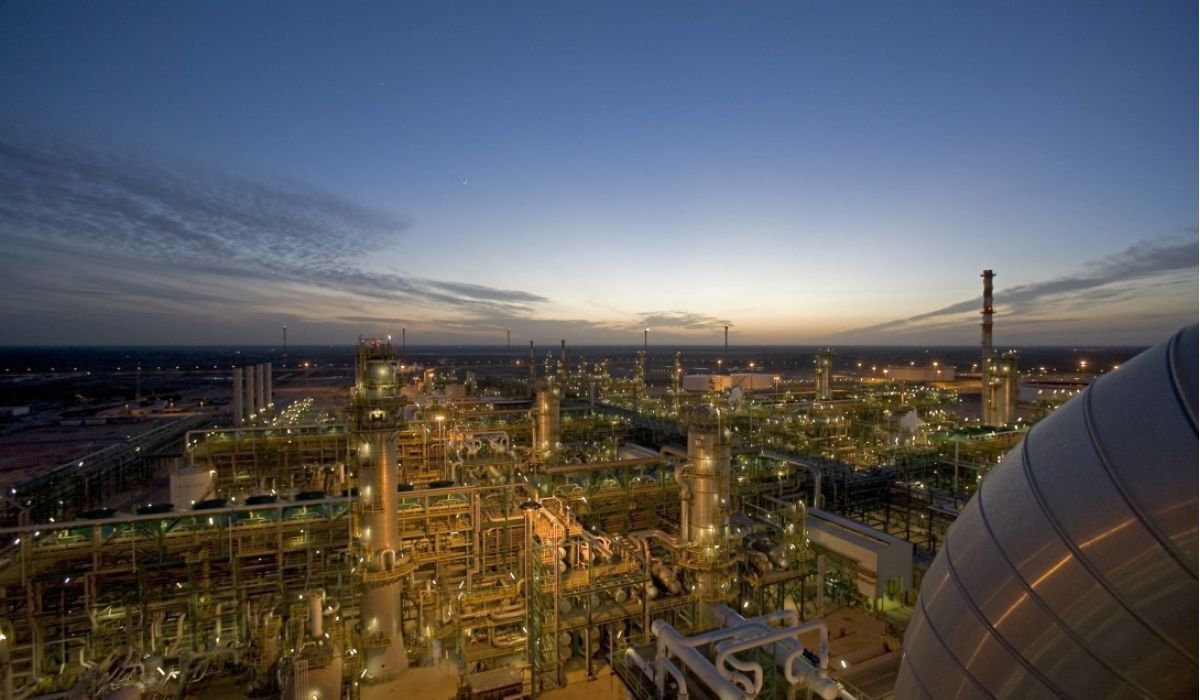 مدير شركة إيني: إغلاق الحقول والموانئ النفطية يؤدي إلى خسائر لليبيا