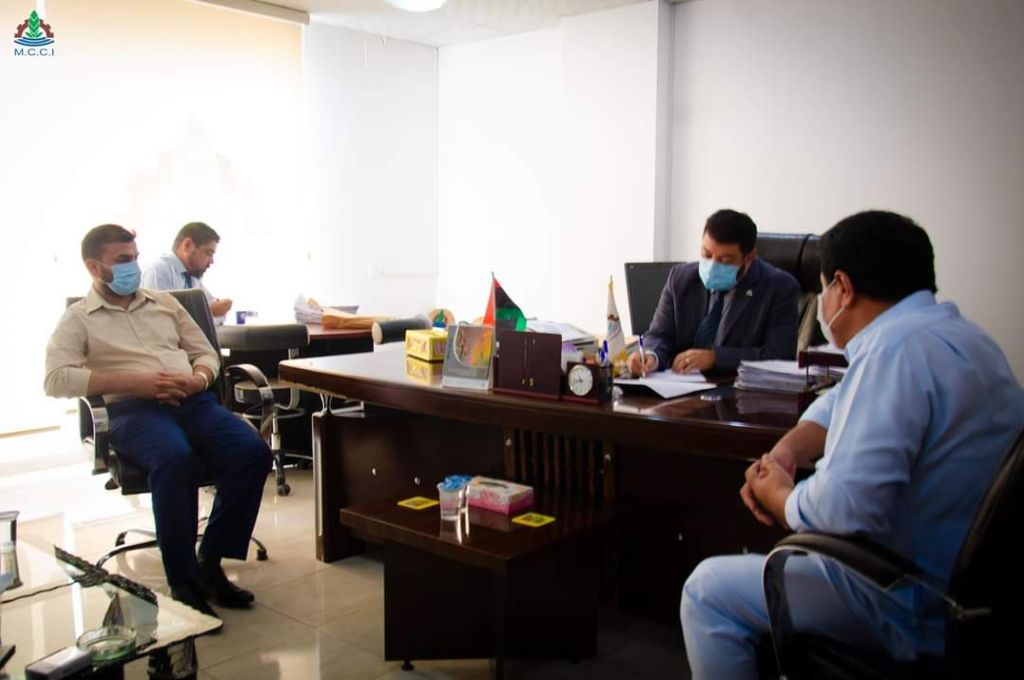 الدولار يتجاوز حاجز الستة دينارات والربع لأول مرة منذ ثلاثة أشهر