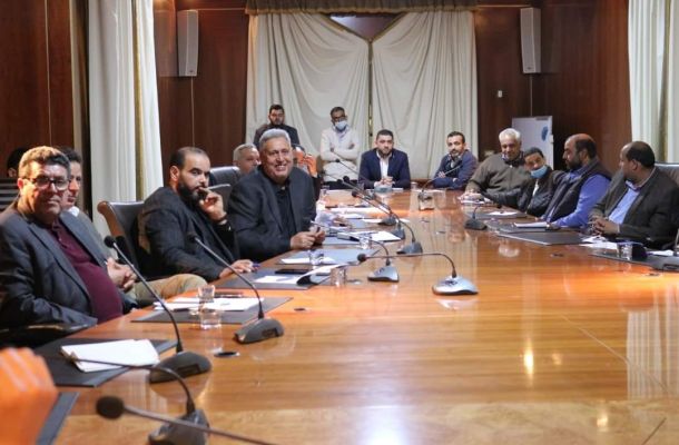 وزارة النفط والغاز تؤكد على التواصل بشأن فتح خطي إنتاج حقلي الشرارة والفيل