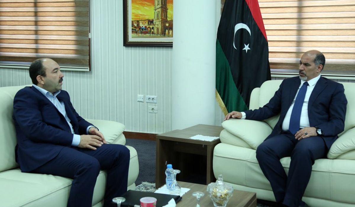 كاجمان وساسي يبحثان استئناف العمل بالمشاريع المتوقفة للشركة العامة للكهرباء