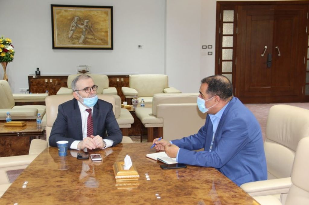 الجمارك تكشف لصدى التوصل لاتفاق جديد للتمديد للتجار بتوريد بضائعهم بدون حوالات مباشرة .. ووضع شروط المركزي