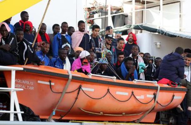 الشكري يخاطب قرقاب للرد على انعقاد الجمعية العمومية للشركة القابضة في موعد أقصاه الخميس القادم