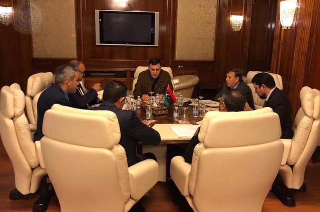 الرئاسي يصدر القرار "48 " بتحديد القوانين في استيراد السيارات للأغراض الشخصية