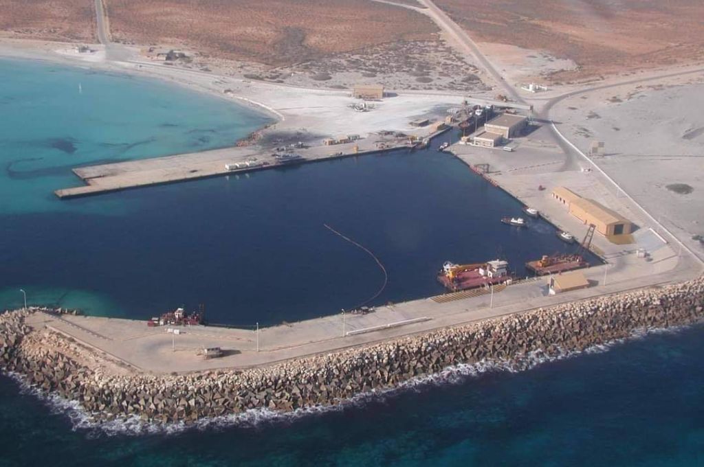 صحيفة أمريكية: على جميع أطراف النزاع في ليبيا بما فيها الدول المتدخلة الامتناع عن متابعة أهدافهم الاقتصادية في البلاد