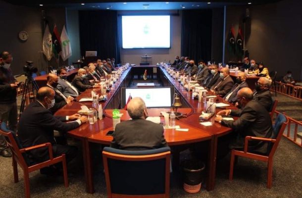 العامة للكهرباء تجتمع مع مهندسي شركة SBE الجزائرية