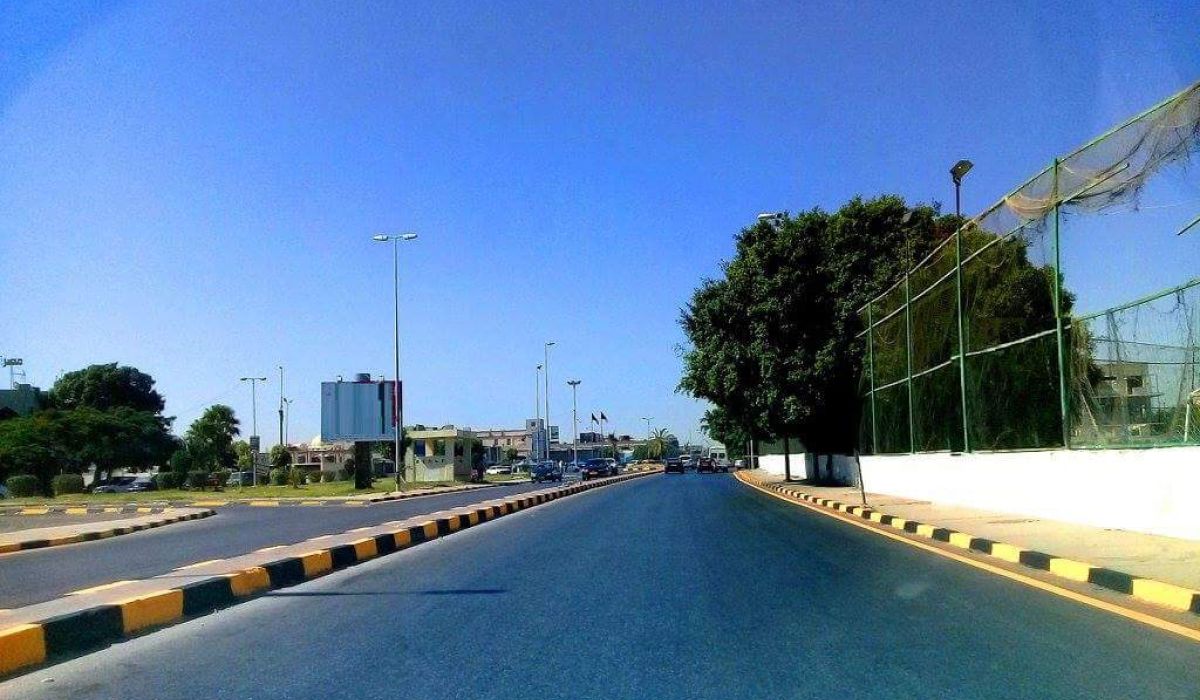 بلدية أبو سليم تطلق حملة نظافة شاملة و طلاء لأرصفة البلدية