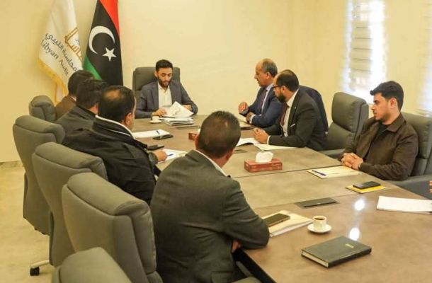 اندبندنت: الاقتصاد الليبي بين تراجع إيرادات النفط والفساد