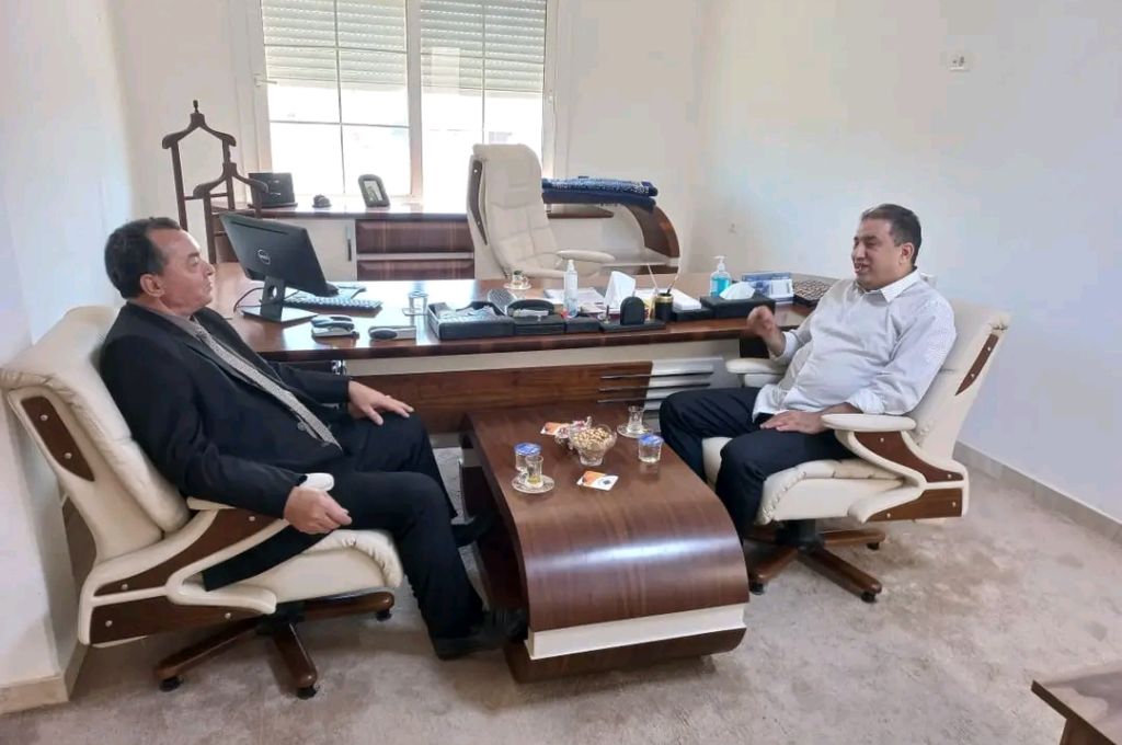 يتم القبض على البعض والآخرين لا يمكن المساس بهم .. ميدل إيست ايكونوميك تكشف عن شبكة مهربين النفط الليبي