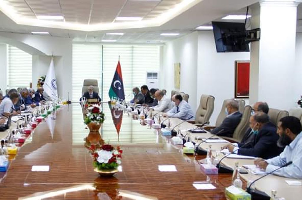 "الوطنية للنفط" تناقش الترتيبات المالية والأوضاع المتعلقة بالجائحة كورونا مع شركاتها