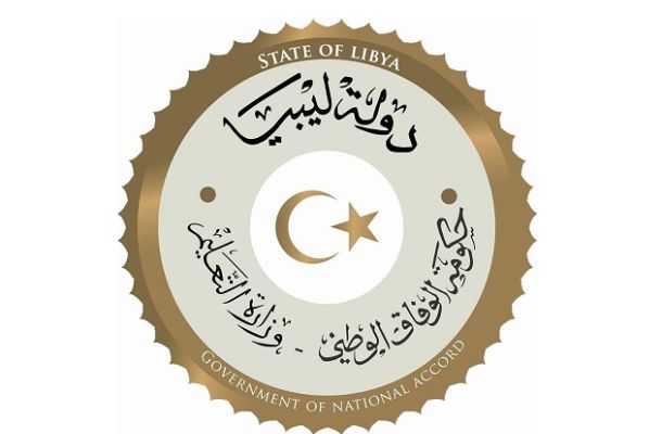 الدولار يرتفع لـ 7 دينار في السوق الموازي بعد إعلان "الكبير" اقتصار صرف الميزانية لهذا العام على المرتبات والدعم