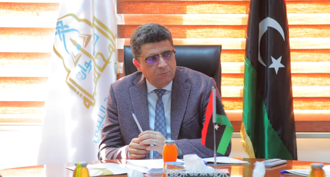 خاص.. المركزي: أحلنا للمصارف قرابة 500 مليون دولار وهي تفوق الحجوزات الحالية بالمنظومة لتوزيعها نقداً مع أولوية فتح الاعتمادات للمواشي