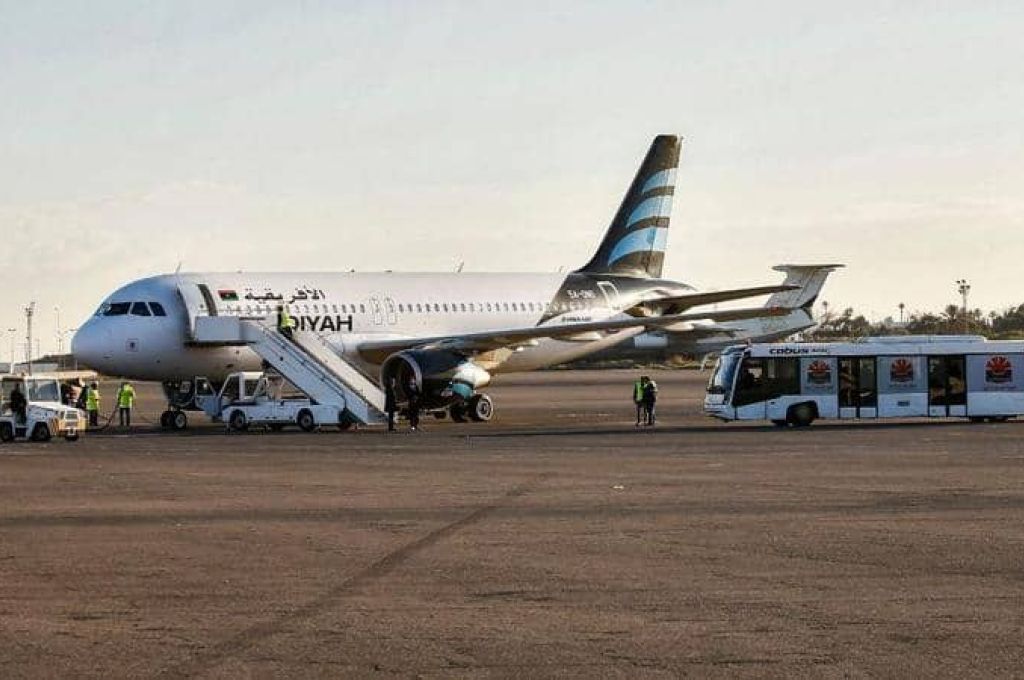 المجلس الرئاسي يصدر بيانا باستئناف حركة الملاحة الجوية بمطار معيتيقة الدولي رغم التهديدات