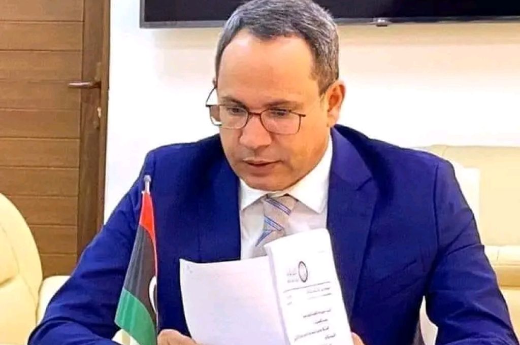 يتم القبض على البعض والآخرين لا يمكن المساس بهم .. ميدل إيست ايكونوميك تكشف عن شبكة مهربين النفط الليبي