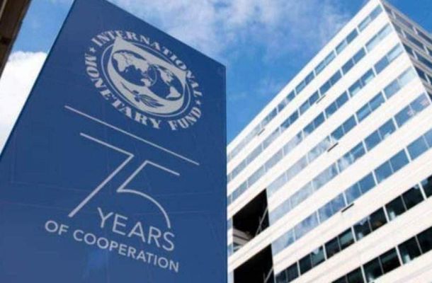 ميديابارت: ضُبط أحد عملاء السفارة الليبية في فرنسا أمام العدالة