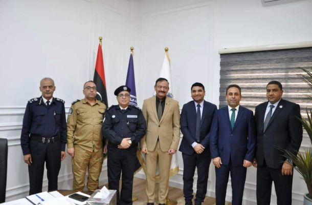 وكيل وزارة الشباب يشارك في فعاليات معرض حي الأندلس للتسوق