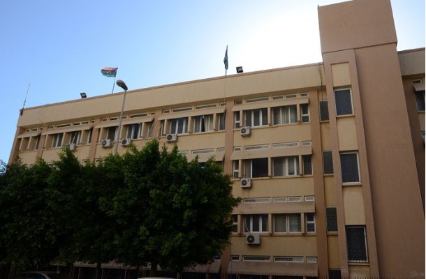 أويل برايس: إنتاج النفط في ليبيا سينخفض إلى النصف في السنوات المقبلة نتيجة الحصار المستمر منذ يناير