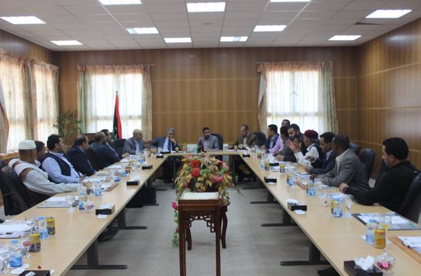 ناقلةٌ نفطية تكلف ليبيا 60 ألف دولار يومياً ...