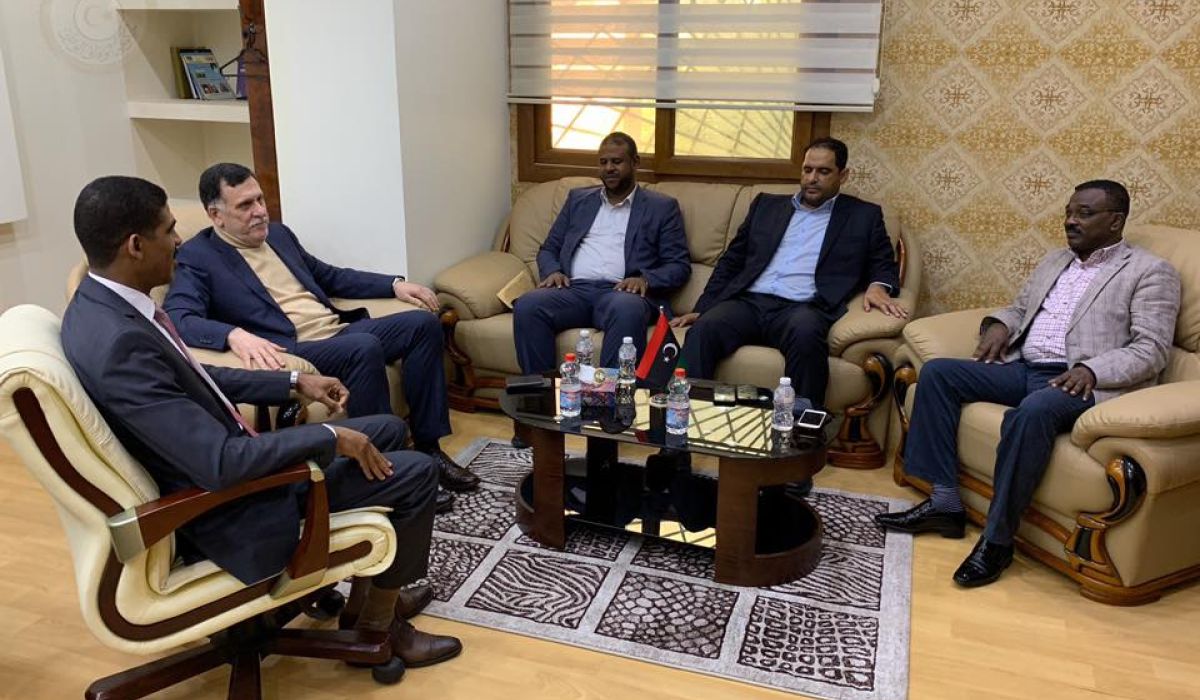 السراج يبحث توفير السيولة النقدية وعدد من المشاريع في الجنوب