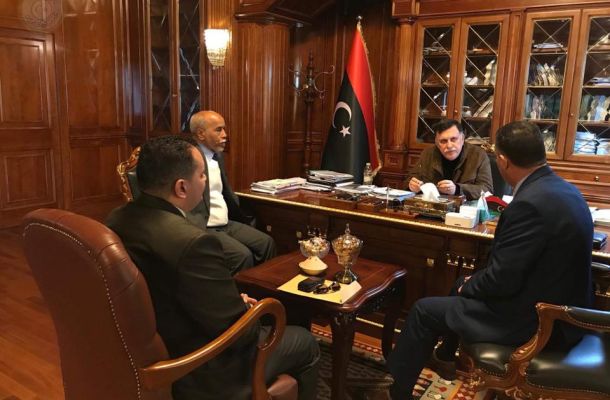 بلدية بنغازي تواصل حملات الصيانة و النظافة داخل المدينة