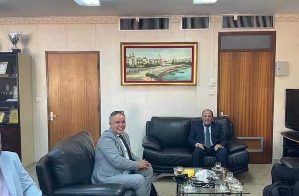 عميد بلدية سوق الجمعة يلتقي الشنطي لنقاش ملف عقود الشركات بالمنطقة