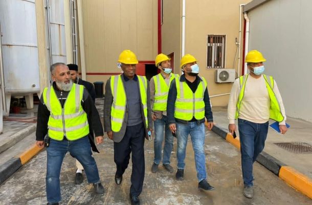 عميد بلدية سرت يطالب بإزالة الكتل الخرسانية والسواتر الترابية من أمام محطات الوقود بالمدينة