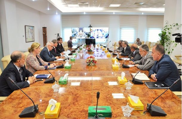 الإعتداء على مقر بلدية الزنتان بسبب تأجيل صرف السيولة النقدية