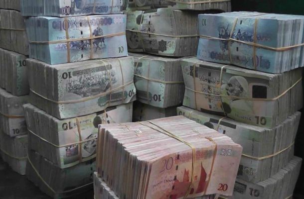 وزير النفط والغاز يناقش قرار زيادة مرتبات القطاع بنسبة 67%
