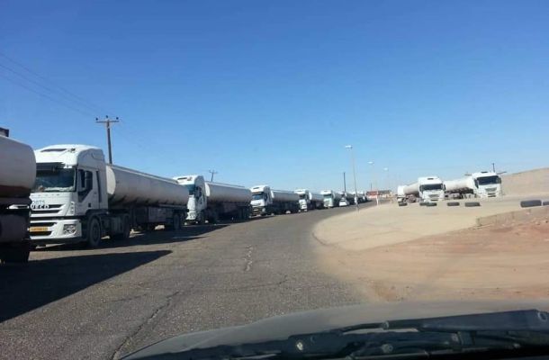 "بالفيديو" الرقابة الإدارية مياه البحر تسربت تحت كورنيش طرابلس