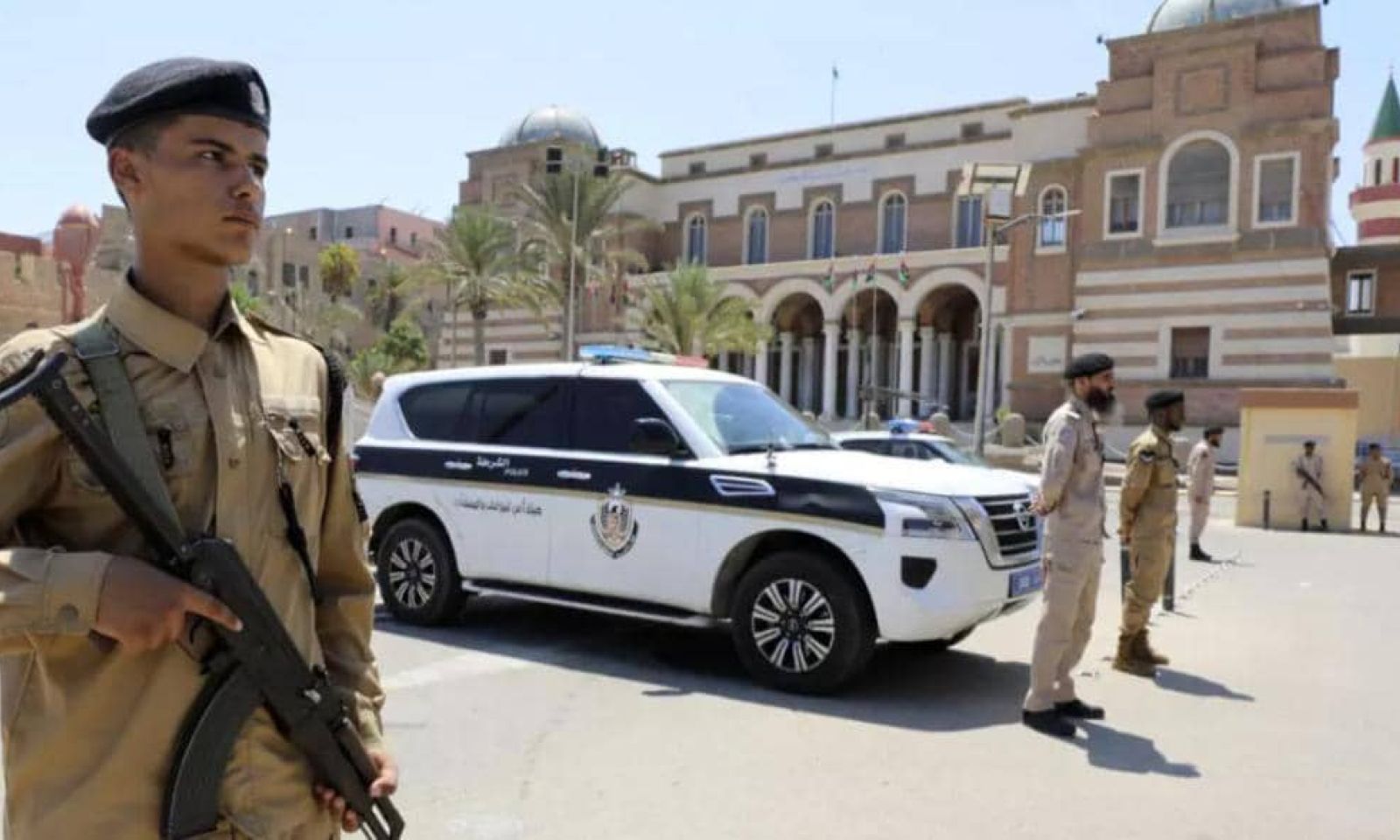 راديو فرنسا: البنوك الأمريكية والبريطاينة ليست "غبية" ويعلمون أن المحافظ المؤقت تم تنصيبه عبر الانقلاب والعنف