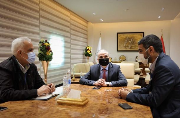 وزير الصناعة والمعادن يؤكد على حلحلة مشاكل الشركات المتعثرة