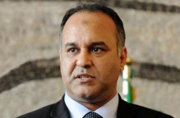 "بومطاري" يطلع على سير عمل الفرق المكلفة بإقفال الحسابات الختامية للدولة