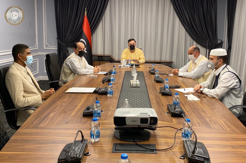 "عصر": مطالب المتظاهرين هي اختصاص مركزي البيضاء ومؤسسة النفط وهما سلطتان لا يخضغان لوزارة الاقتصاد