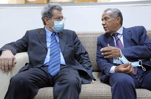 المركزي ينشر تفاصيل طلبات فتح الاعتمادات المستندية