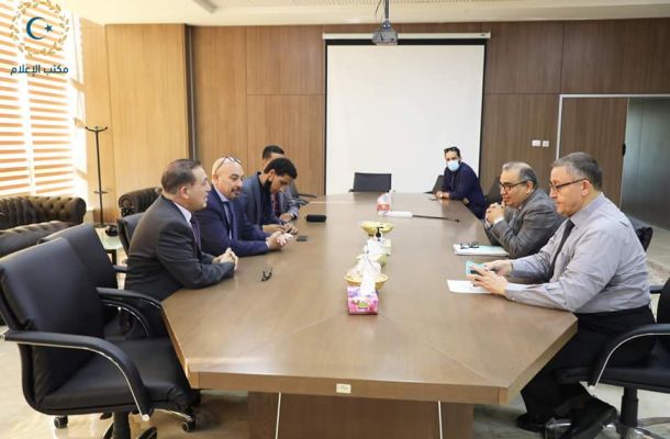 وزارة الصحة تقوم بدعم مركز عزل درنة بمصنع لإنتاج الأكسجين الطبي