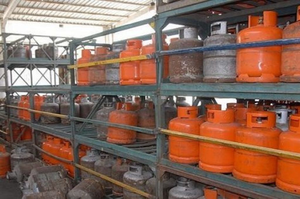 شركة الكهرباء: سرقة 6 آلاف متر من الأسلاك بمناطق مختلفة غرب البلاد