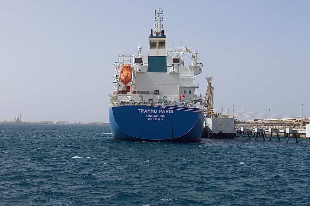 تصدير مليون برميل نفط و13 ألف طن من الأمونيا عبر مينائي الزويتينة والبريقة