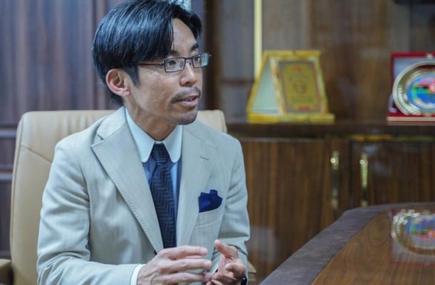 خاص.. "الرعيض" يطالب المركزي بفتح الاعتمادات المستندية .. ويحذر من تداعيات إستمرار إقفال المنظومة