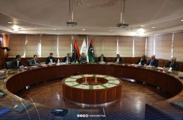 الوطنية للنفط تستعرض المشاريع القائمة بإدارة المياه المصاحبة لشركة الخليج العربي