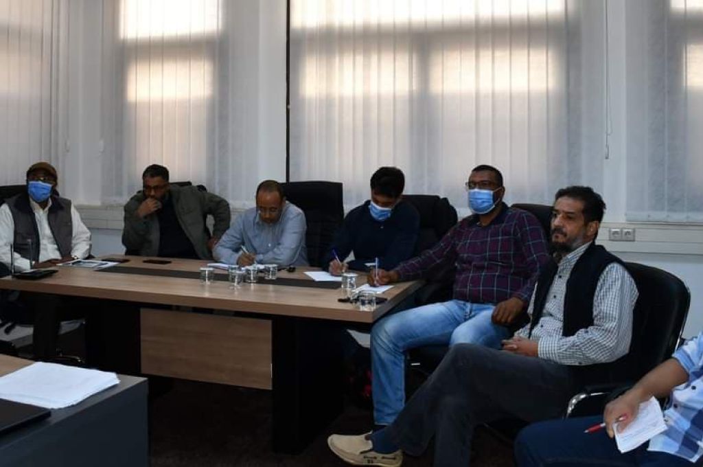 خلافات نفطية تثير غضب الدولار ليرتفع إلى مافوق 7 دينار