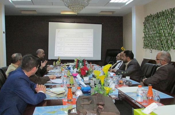 صنع الله يلتقي مع وزير البترول والثروة المعدنية المصري