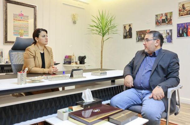 بلدي مصراتة يناقش مع الملحق التجاري بسفارة للملكة الهولندية الأمور المتعلقة بالجانبين التجاري والصناعي