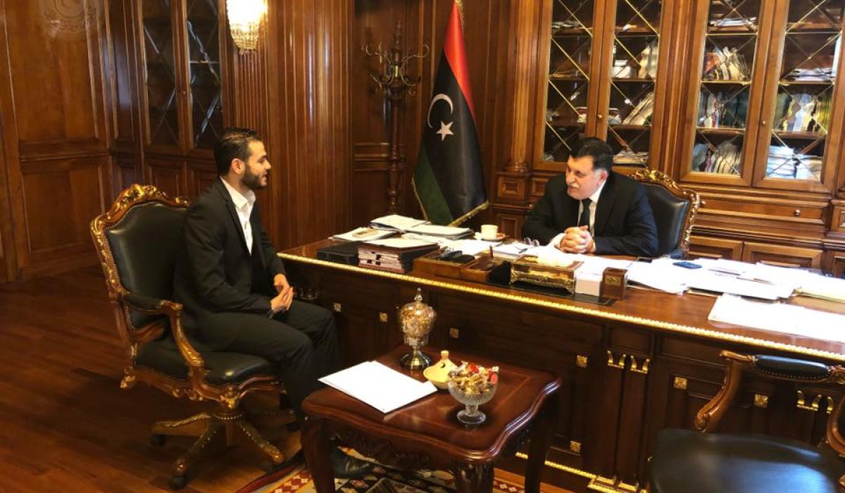 السراج يلتقي رئيس الاتحاد العام لطلبة ليبيا ومشاكل الطلبة على طاولة اللقاء