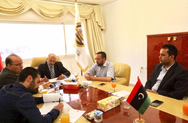 اجتماع موسع للجنة استثمار الأكشاك بمدينة بنغازي