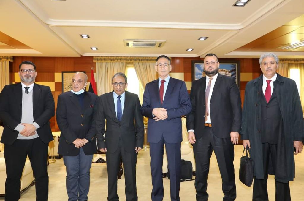 تعرف على أسباب القبض على وزير الصحة